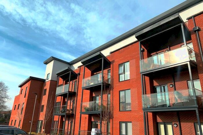 2 Bedroom Flat To Rent In Sandford Gate, Lichfield, WS13