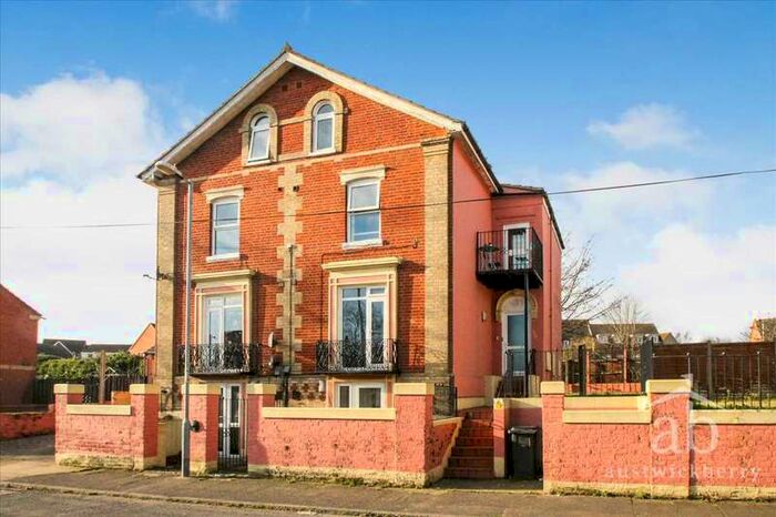 1 Bedroom Apartment To Rent In Wherstead Road, Ipswich, IP2