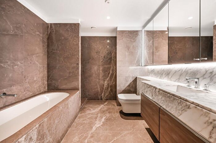 3 Bedroom Flat To Rent In One Thames City, Carnation Way, London, SW8