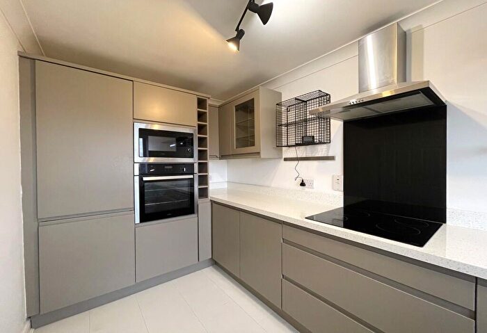 2 Bedroom Apartment To Rent In Drakes Court, Birmingham, West Midlands, B23