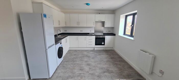 2 Bedroom Flat To Rent In Colwell Road, Cosham, Portsmouth, PO6