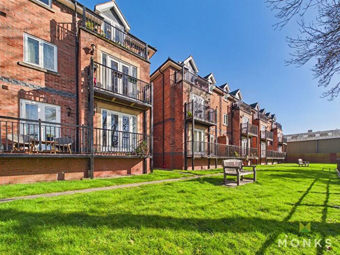 2 Bedroom Flat For Sale In Chester Street, Shrewsbury, SY1