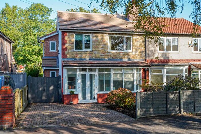 4 Bedroom Semi-Detached House For Sale In Brantingham Road, Chorlton, M21