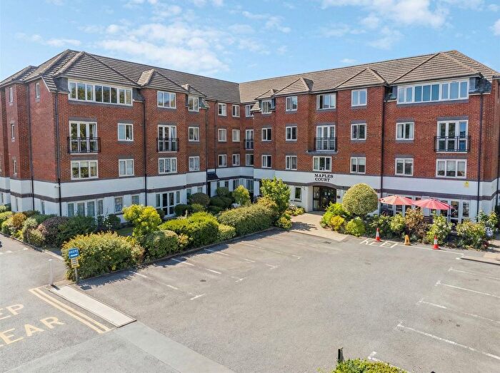 1 Bedroom Flat For Sale In Maples Court, Bedford Road, Hitchin, SG5