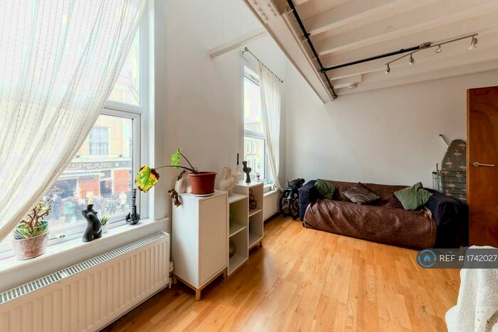 4 Bedroom Flat To Rent In Allen Road, London, N16