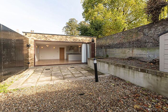 2 Bedroom Detached House To Rent In Matrimony Place, Clapham, SW8