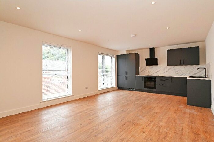 2 Bedroom Apartment To Rent In Little London Road, Sheffield, S8