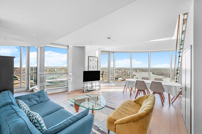 3 Bedroom Flat For Sale In Charrington Tower, Biscayne Avenue, E14