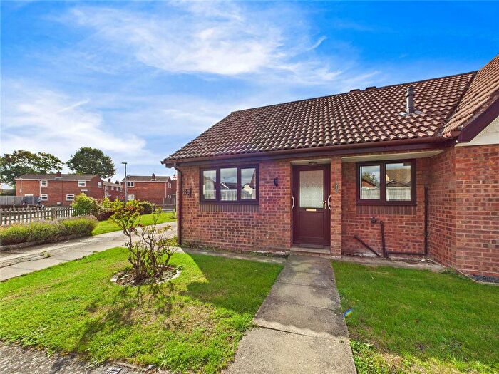 2 Bedroom Bungalow For Sale In Lea Close, Braintree, Essex, CM7
