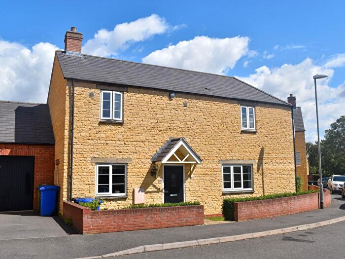 3 Bedroom Semi-Detached House To Rent In Freemans Way, Greens Norton, NN12