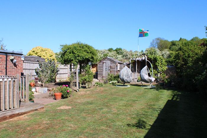 3 Bedroom Detached Bungalow For Sale In St. Barnabas, Barnetby, DN38