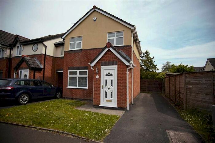 3 Bedroom Semi-Detached House To Rent In Elham Close, Stoneclough, Radcliffe, M26