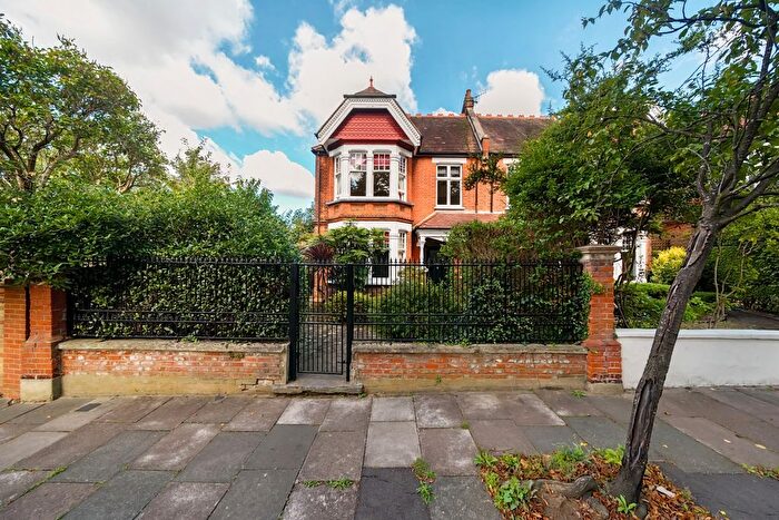 5 Bedroom Semi-Detached House To Rent In Stanway Gardens, London, W3