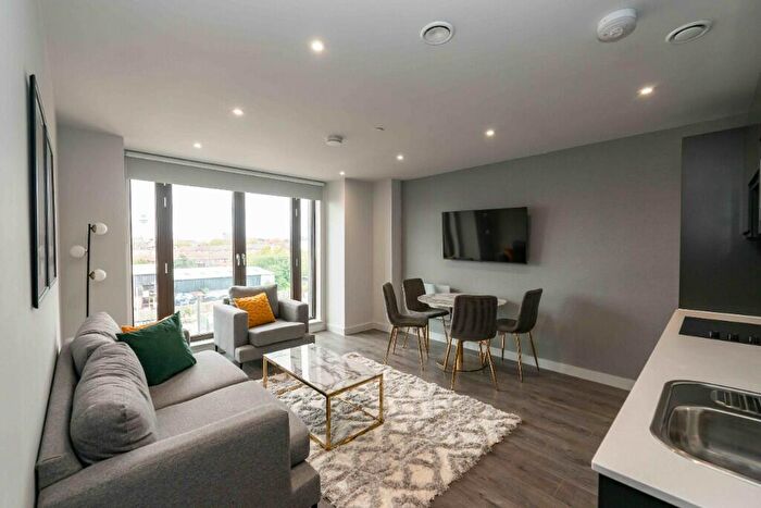 2 Bedroom Apartment To Rent In Parliament Square Crump St, Liverpool, Merseyside, L1