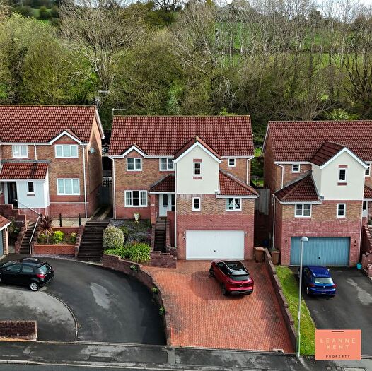 4 Bedroom Detached House For Sale In Tor View, Bedwas, CF83