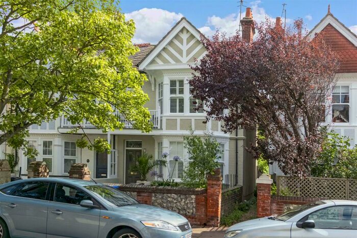 4 Bedroom Semi-Detached House To Rent In Alexandra Road, Worthing, BN11