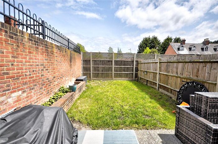 4 Bedroom Terraced House To Rent In Cottage Walk, Godalming, Surrey, GU7