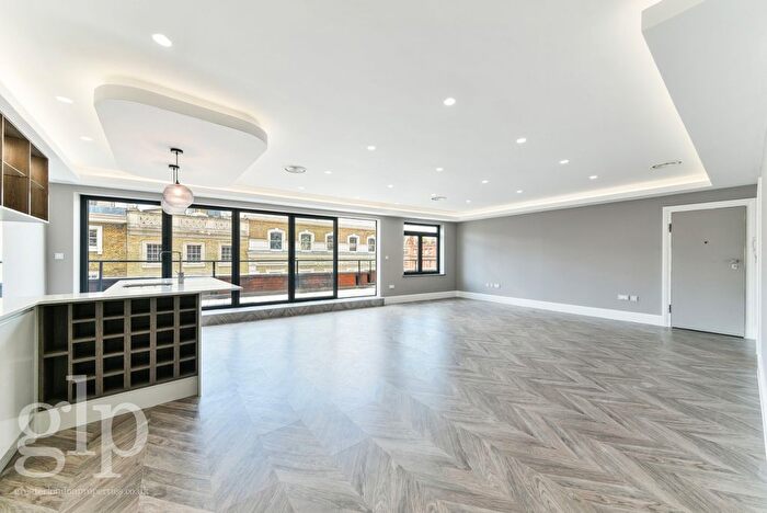 1 Bedroom Flat To Rent In St. Martin's Lane, London, Greater London, Covent Garden, WC2N