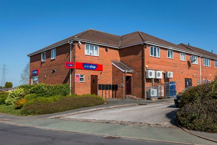 2 Bedroom Flat To Rent In Silverstone Crescent, Packmoor, Stoke-on-Trent, ST6