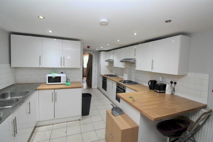 8 Bedroom Property To Rent In Merthyr Street, Cathays, Cardiff, CF24