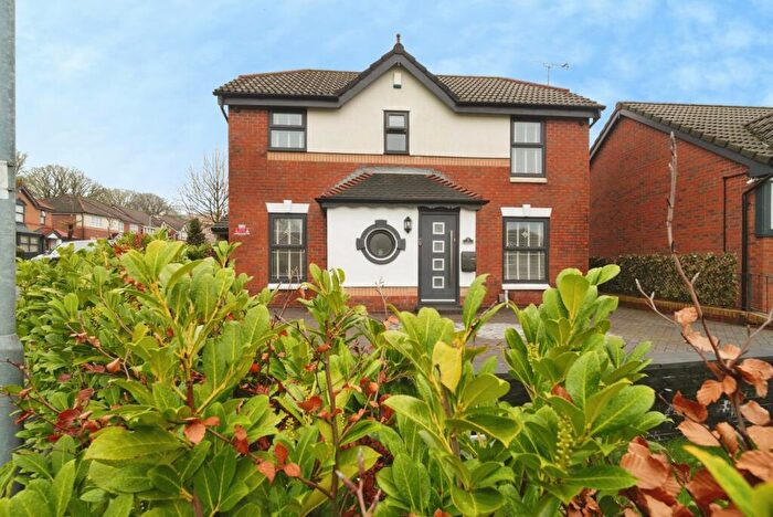 3 Bedroom Detached House For Sale In Embsay Close, Bolton, Lancashire, BL1