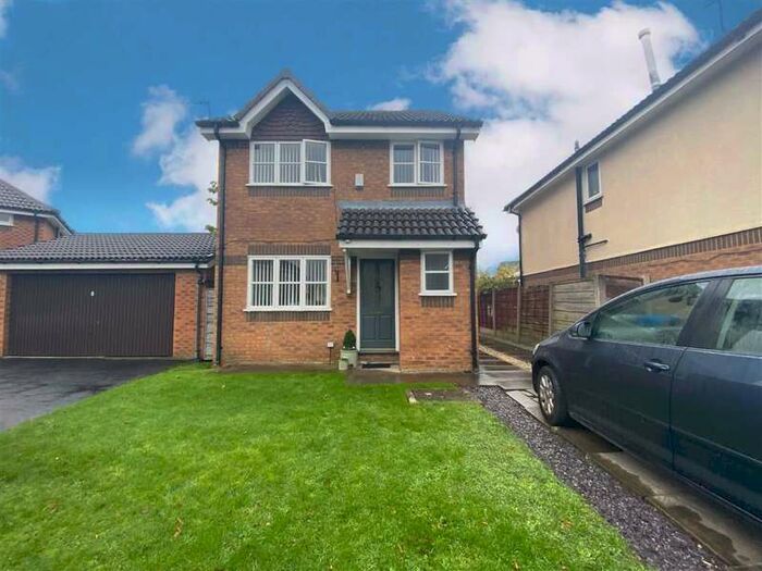 3 Bedroom Detached House To Rent In Pennymoor Drive, Altrincham, WA14