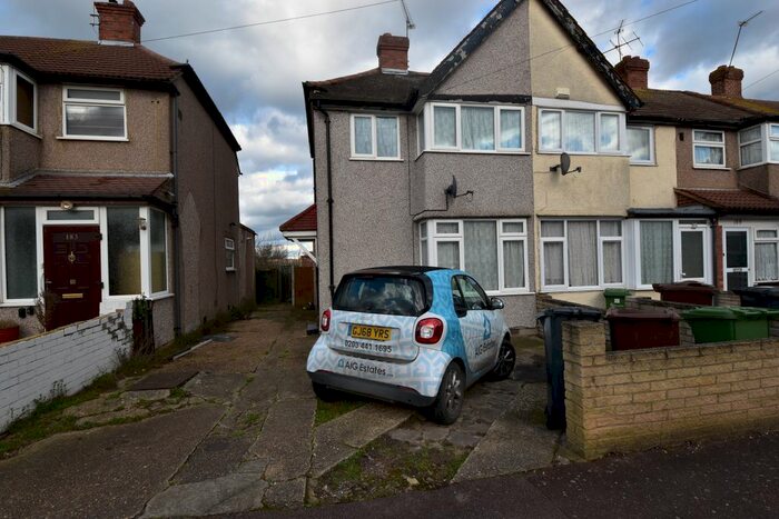 2 Bedroom End Of Terrace House To Rent In Oval Road North, Dagenham, RM10