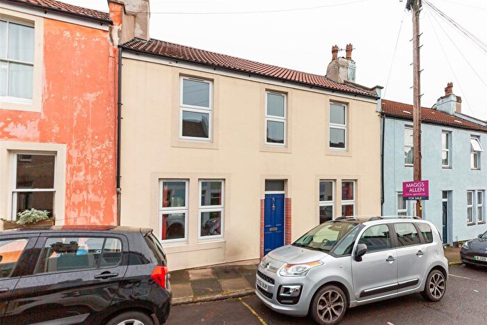 3 Bedroom Terraced House For Sale In St. Werburghs Park, Bristol, BS2