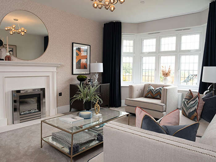 4 Bedroom Detached House For Sale In Marrelsmoor Avenue, Waterlooville, Hampshire, PO7