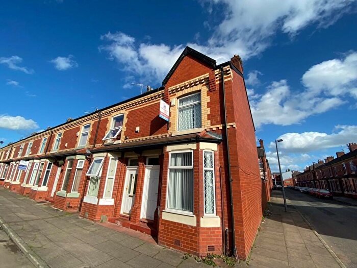 4 Bedroom End Of Terrace House To Rent In Blandford Road, Salford, M6