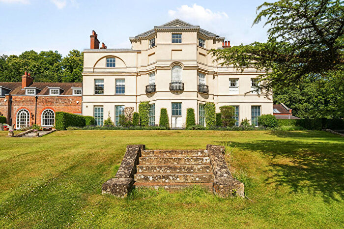3 Bedroom Flat For Sale In The Penthouse, Moor Park House, Moor Park Farnham, GU10