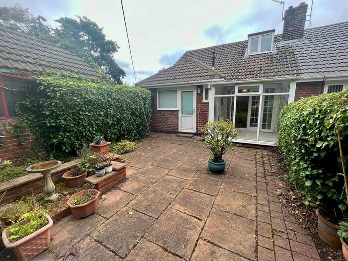 2 Bedroom Semi-Detached Bungalow For Sale In Towers Avenue, Maghull, Liverpool, L31