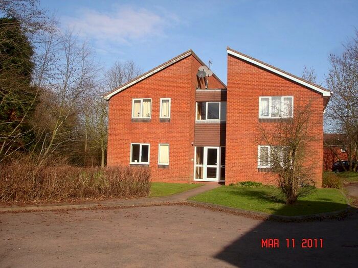 Flat To Rent In Eastbrook Close, Sutton Coldfield, B76