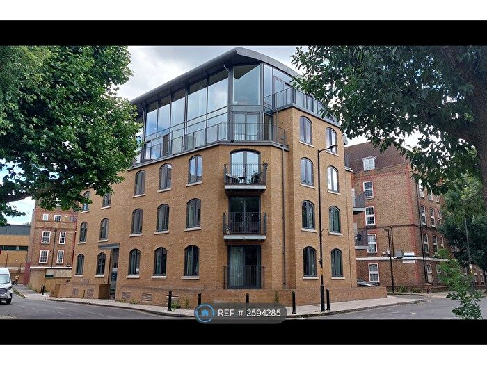 2 Bedroom Flat To Rent In Sugar Lane, London, SE16