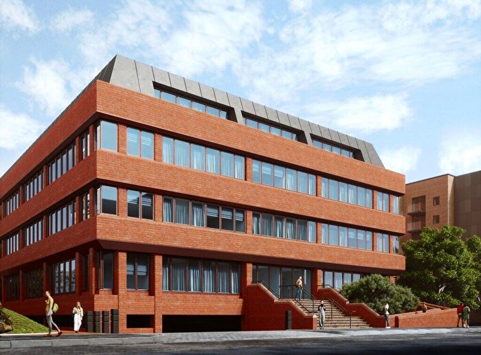 Apartment To Rent In Briton Street, Central, SO14