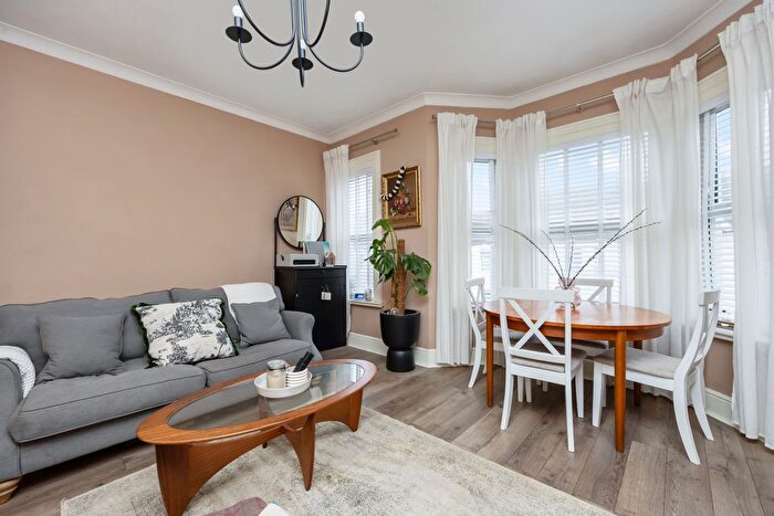 1 Bedroom Flat For Sale In Lennox Road, Broadwater, Worthing, BN11