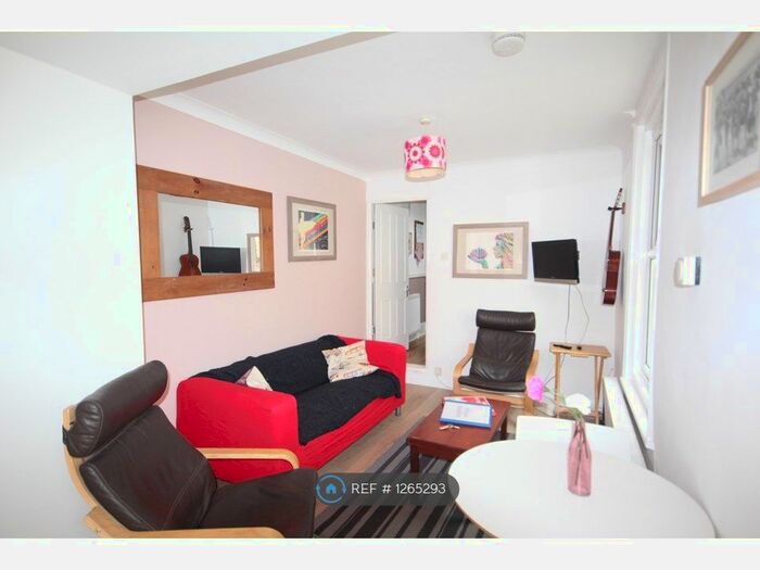 5 Bedroom Terraced House To Rent In Francis Avenue, Southsea PO4