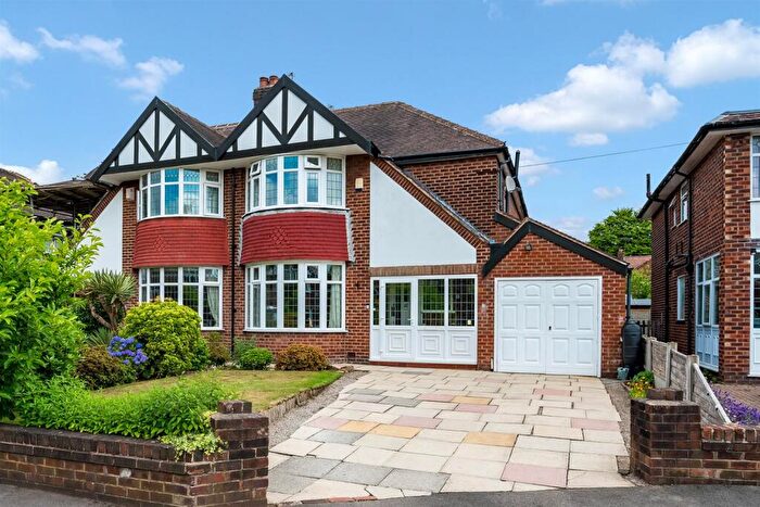 3 Bedroom Semi-Detached House For Sale In Greenway Close, Sale, M33