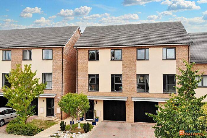 4 Bedroom Semi-Detached House For Sale In St Johns Close, Longthorpe, Peterborough, PE3