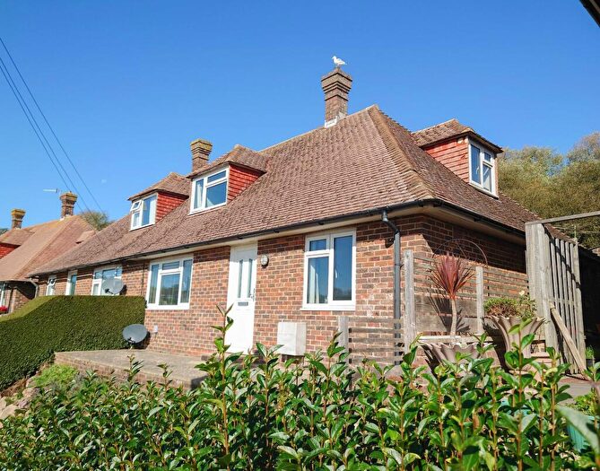 3 Bedroom Semi-Detached House For Sale In Northdown Road, Newhaven, BN9