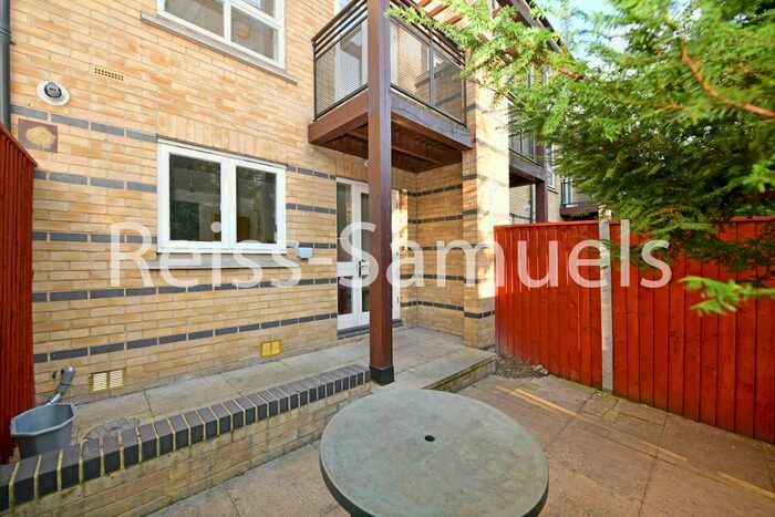 5 Bedroom Terraced House To Rent In Ferry Street, Isle Of Dogs, Docklands, London, E14
