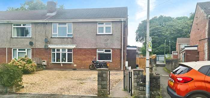 2 Bedroom Flat To Rent In Heol Ffynnon, Loughor, Swansea, SA4