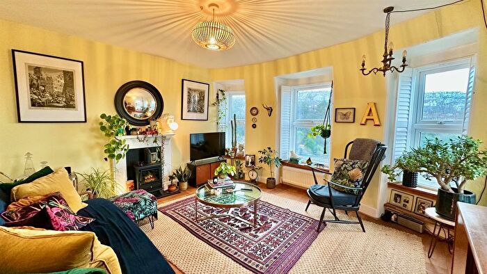 1 Bedroom Flat For Sale In Elphinstone Road, Hastings, TN34