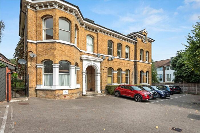 1 Bedroom Apartment To Rent In Thurlow Park Road, London, SE21