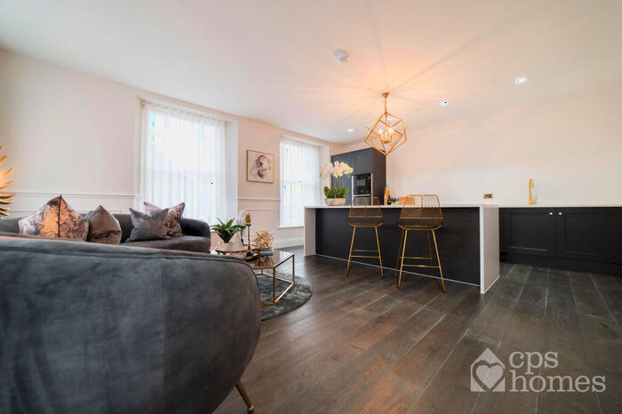 2 Bedroom Flat To Rent In The Big Windsor, Stuart Street, Cardiff Bay, CF10
