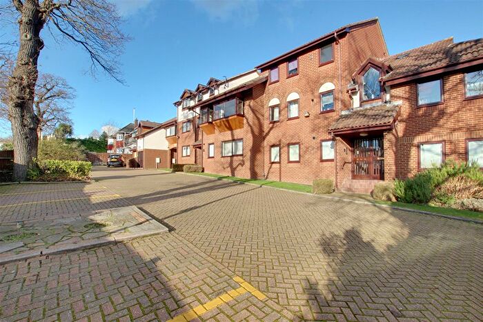 1 Bedroom Flat To Rent In Eversley Park Road, London, N21