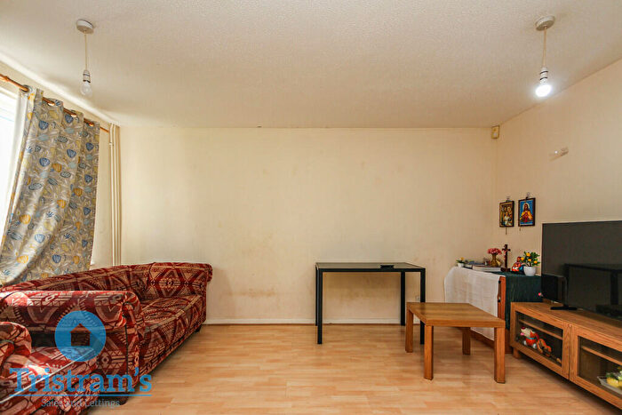 3 Bedroom End Of Terrace House For Sale In Bourne Close, Beeston, NG9