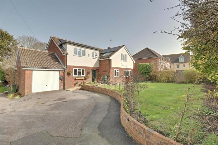 4 Bedroom Detached House For Sale In Gudge Heath Lane, Fareham, PO15