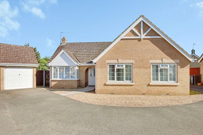 3 Bedroom Detached Bungalow For Sale In Morley Way, Wimblington, March, PE15