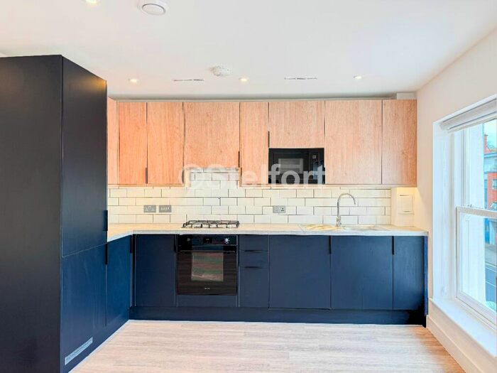 4 Bedroom Apartment To Rent In Barking Road, London, E13